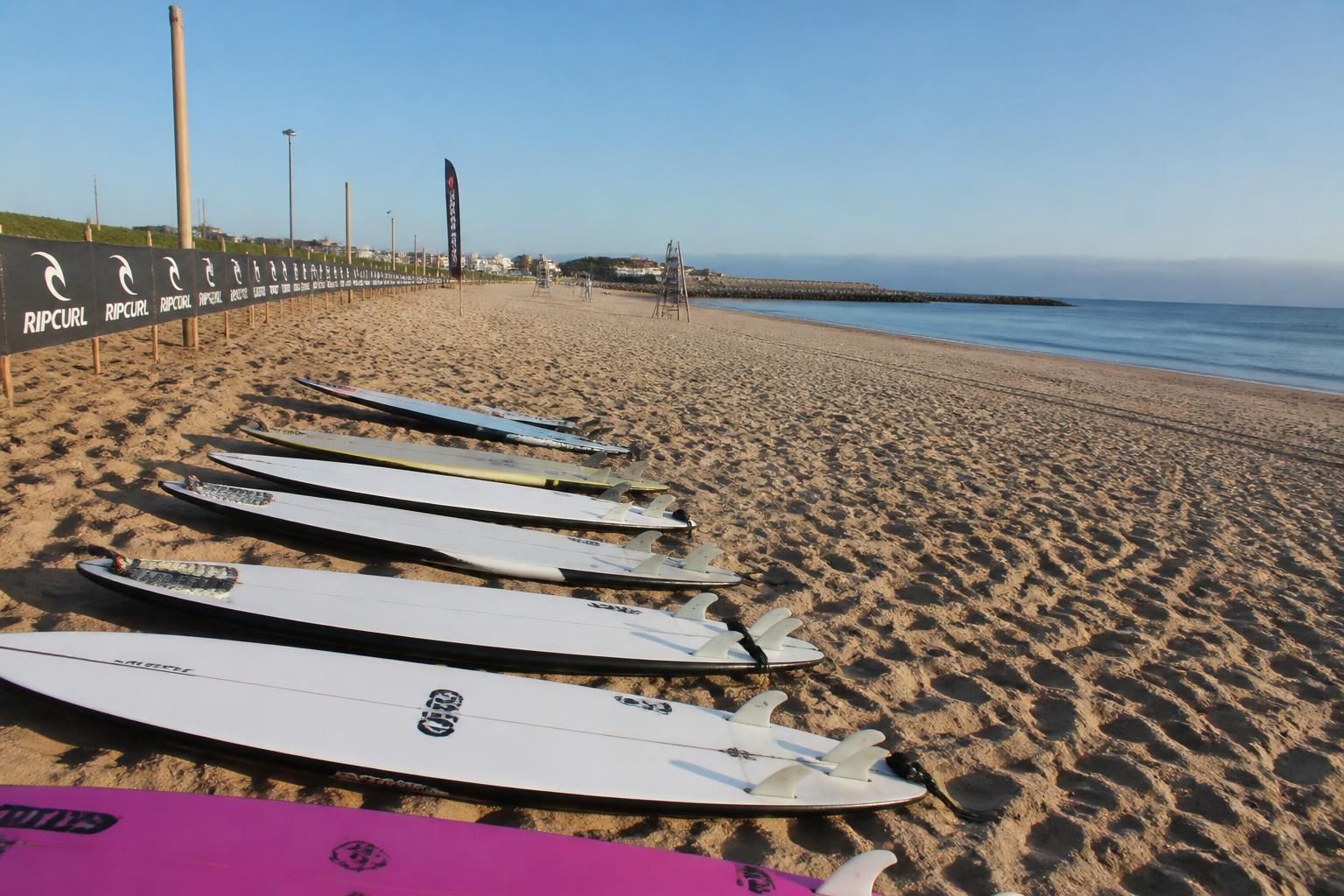 découvrez comment gaspard larsonneur et la bretagne ont marqué le banque populaire surf tour 2026 à hossegor par leurs performances exceptionnelles.