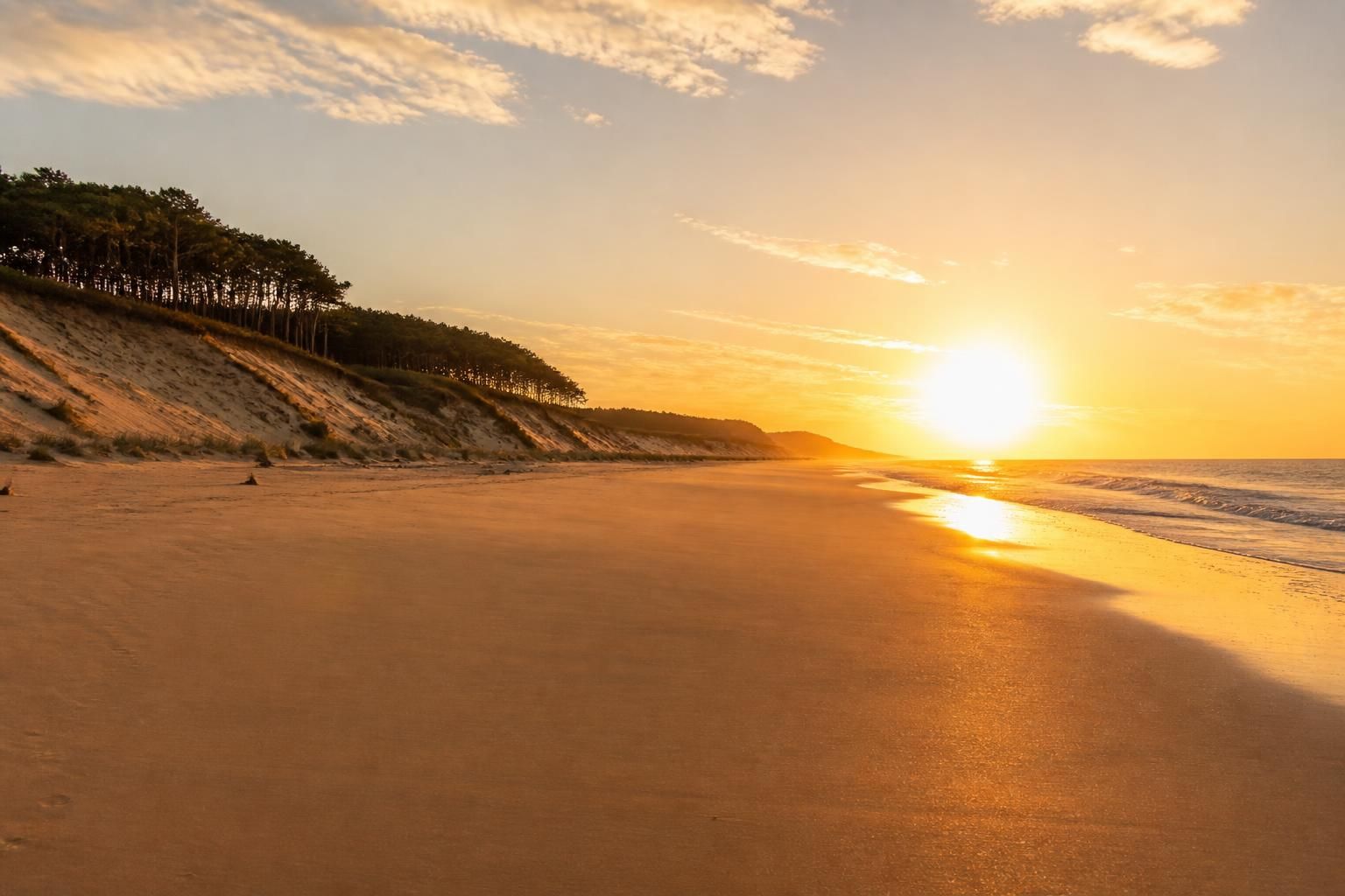 explorez notre sélection des dix plages les plus époustouflantes et découvrez la beauté unique de ce littoral exceptionnel.