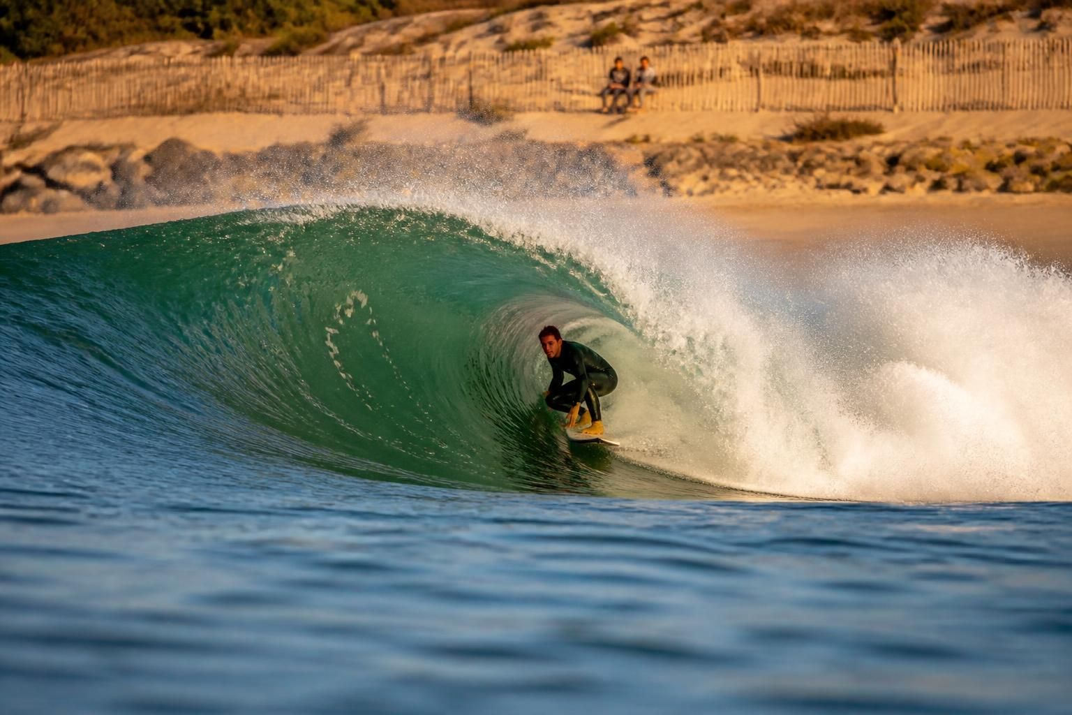 découvrez comment hossegor s'est imposée comme la capitale européenne du surf grâce à ses plages emblématiques, ses compétitions internationales et sa communauté passionnée.