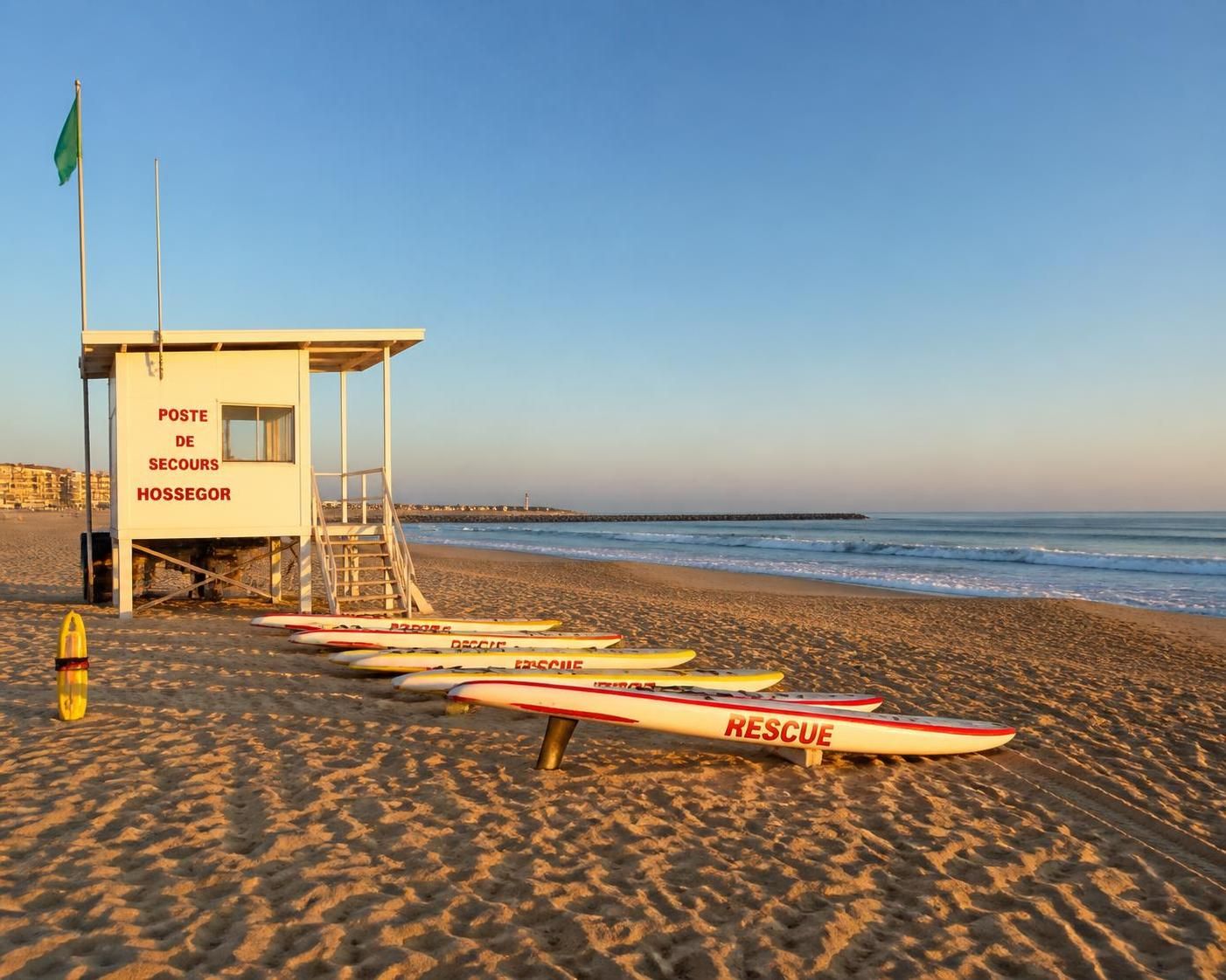 découvrez la plus grande compétition européenne de sauvetage côtier qui fait escale dans les landes, un événement incontournable alliant sport, solidarité et sécurité en mer.