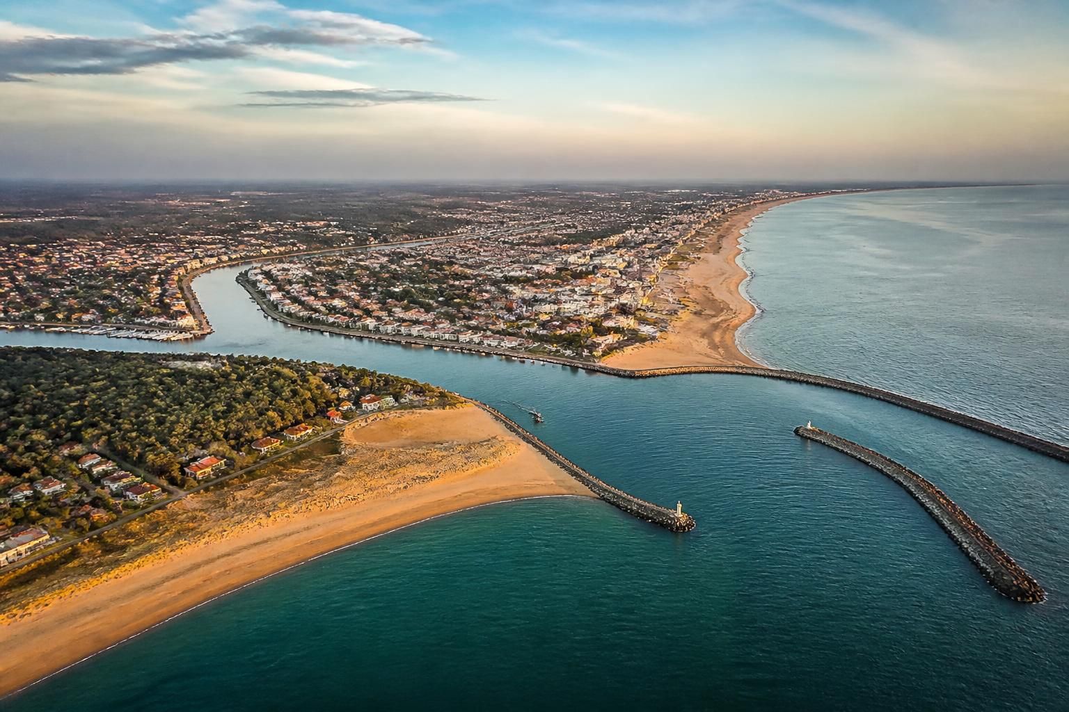 découvrez le canyon sous-marin de 4 500 mètres à capbreton, un trésor naturel fascinant caché sous les flots, riche en biodiversité et en mystères.
