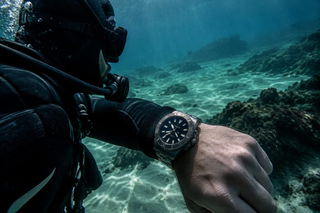 découvrez la tudor pelagos, une montre de plongée robuste et précise, conçue pour explorer les profondeurs avec confiance et style.